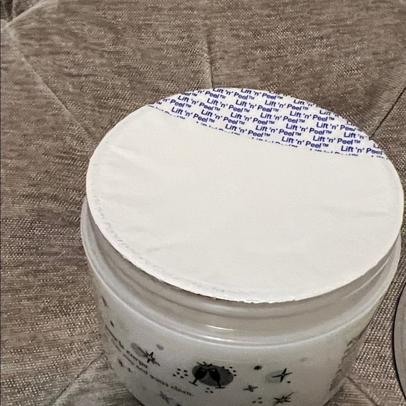 Philosophy Pure Grace Salt Body Scrub in White Jar - Picture 2 of 3